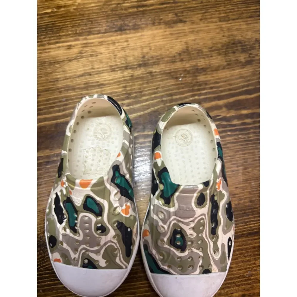 Native‎ Slip On Shoes Size C6